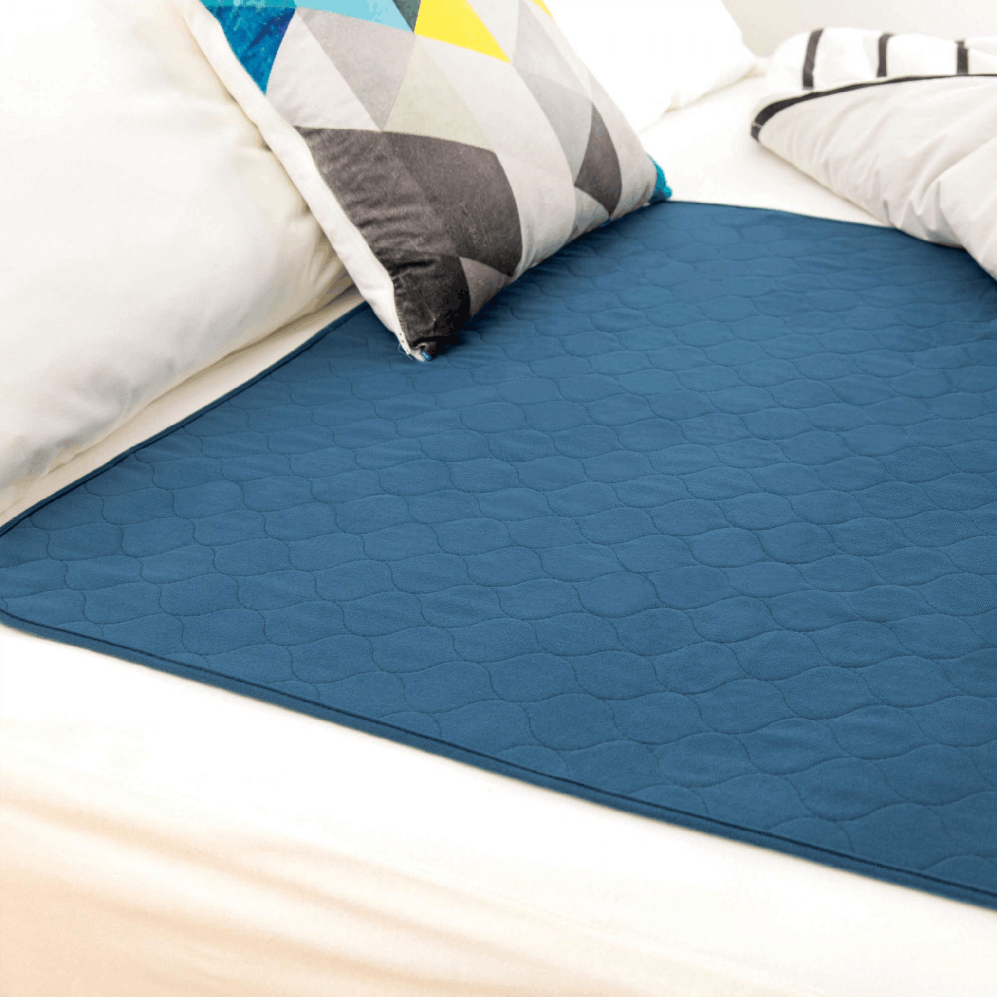 Conni Reusable Bed Pad – Teal Blue (95 x 85cm)